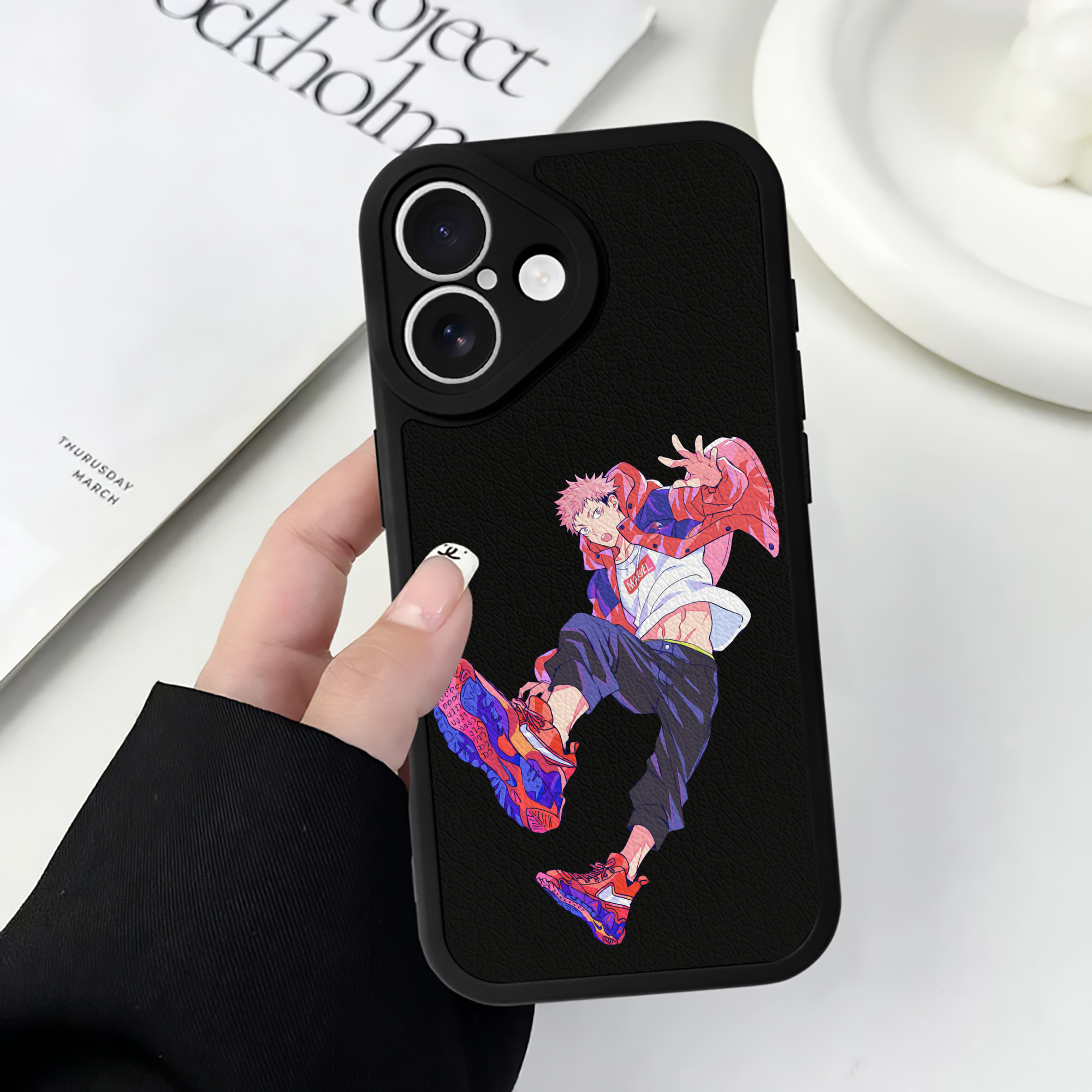 （画像用） 呪術廻戦 Jujutsu Kaisen 【iPhone 16シリーズ対応】シリコンスマホケース（レザー調） 材質：シリコン